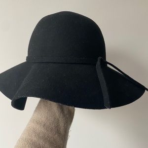 Brooks Brothers wool floppy hat